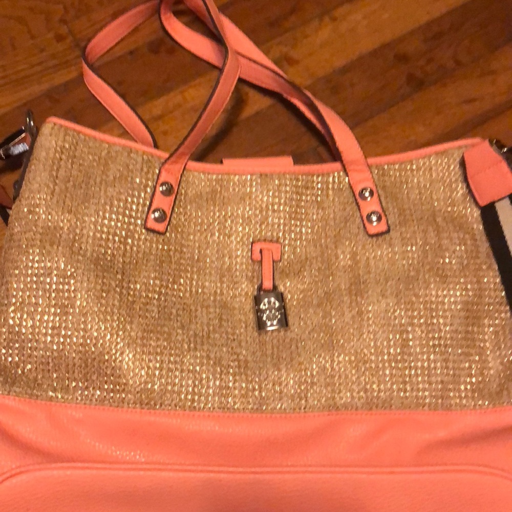 Handbag - Picture 3 of 5
